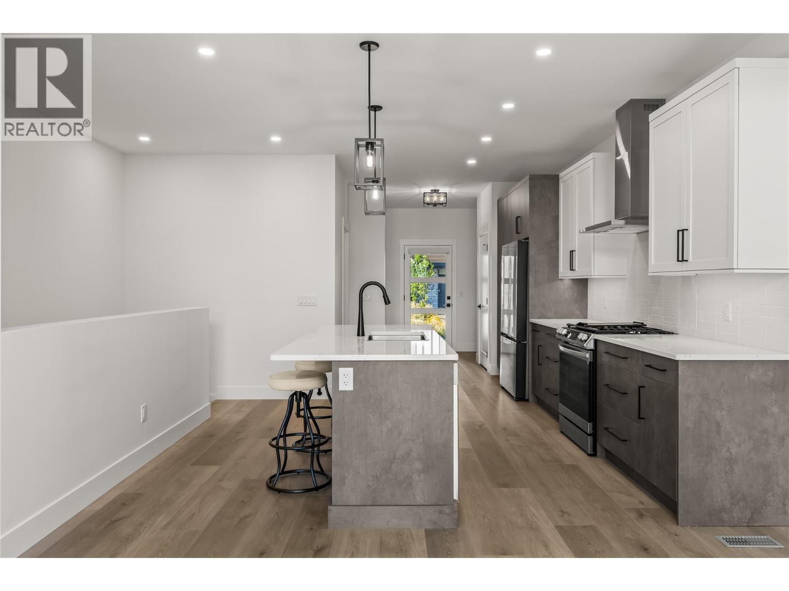 2835 Canyon Crest Drive Unit# 2. West Kelowna, British Columbia