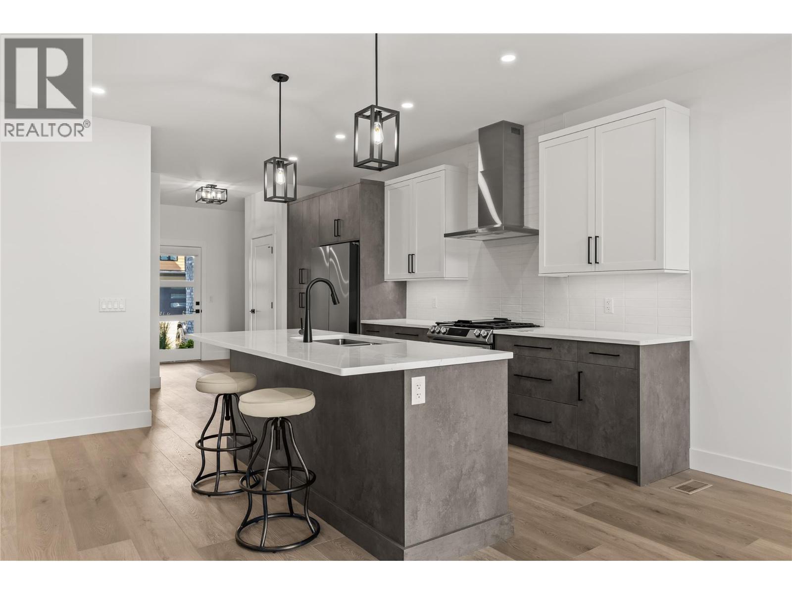 2835 Canyon Crest Drive Unit# 2. West Kelowna, British Columbia