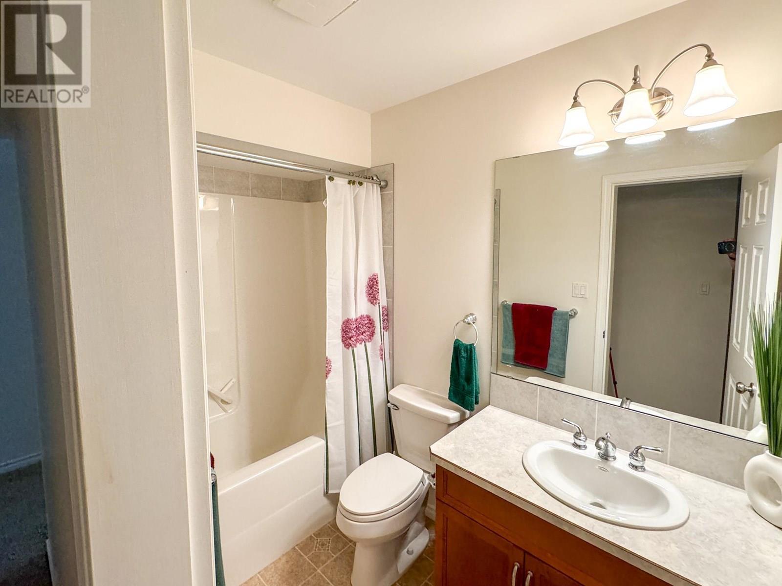 8503 Kingfisher Drive. Osoyoos, British Columbia