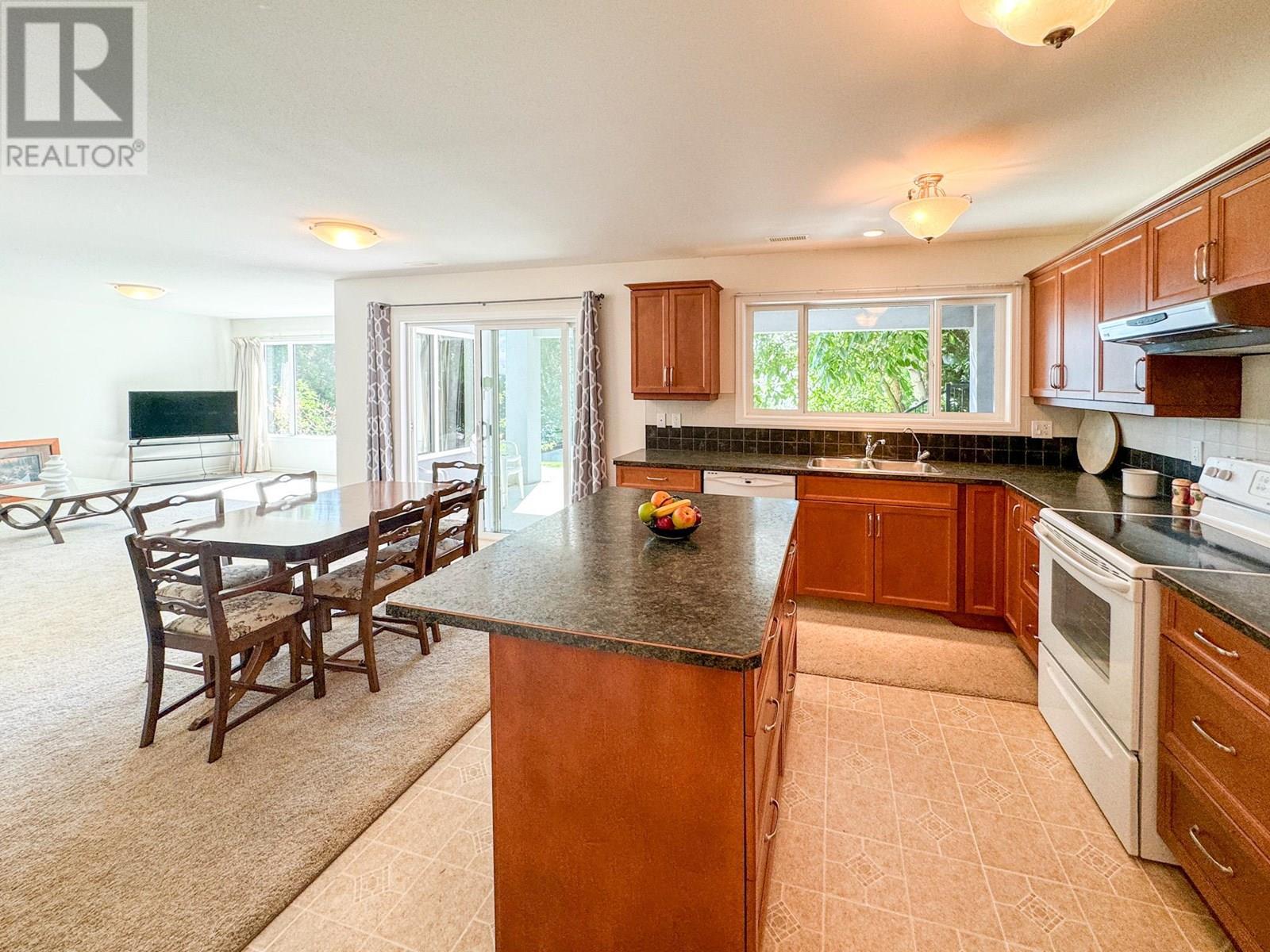 8503 Kingfisher Drive. Osoyoos, British Columbia