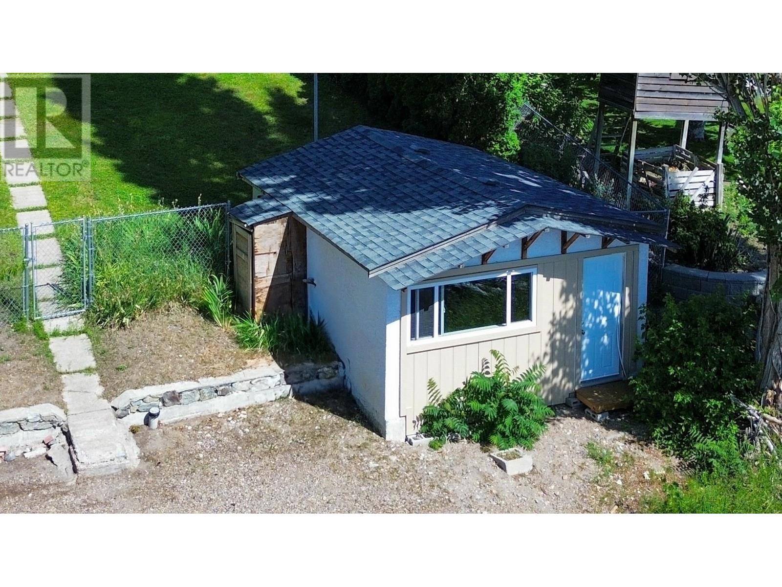 8503 Kingfisher Drive. Osoyoos, British Columbia