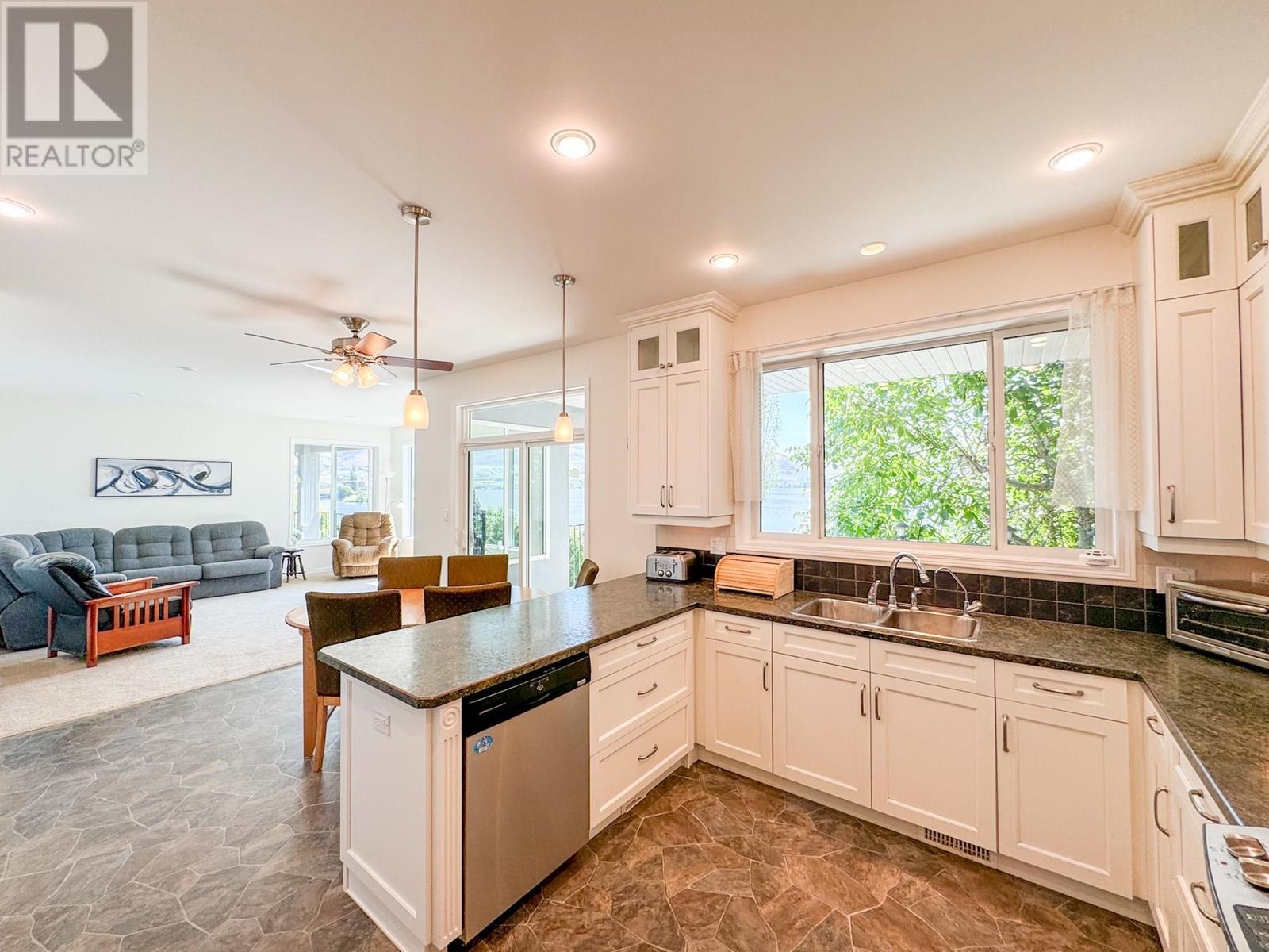 8503 Kingfisher Drive. Osoyoos, British Columbia