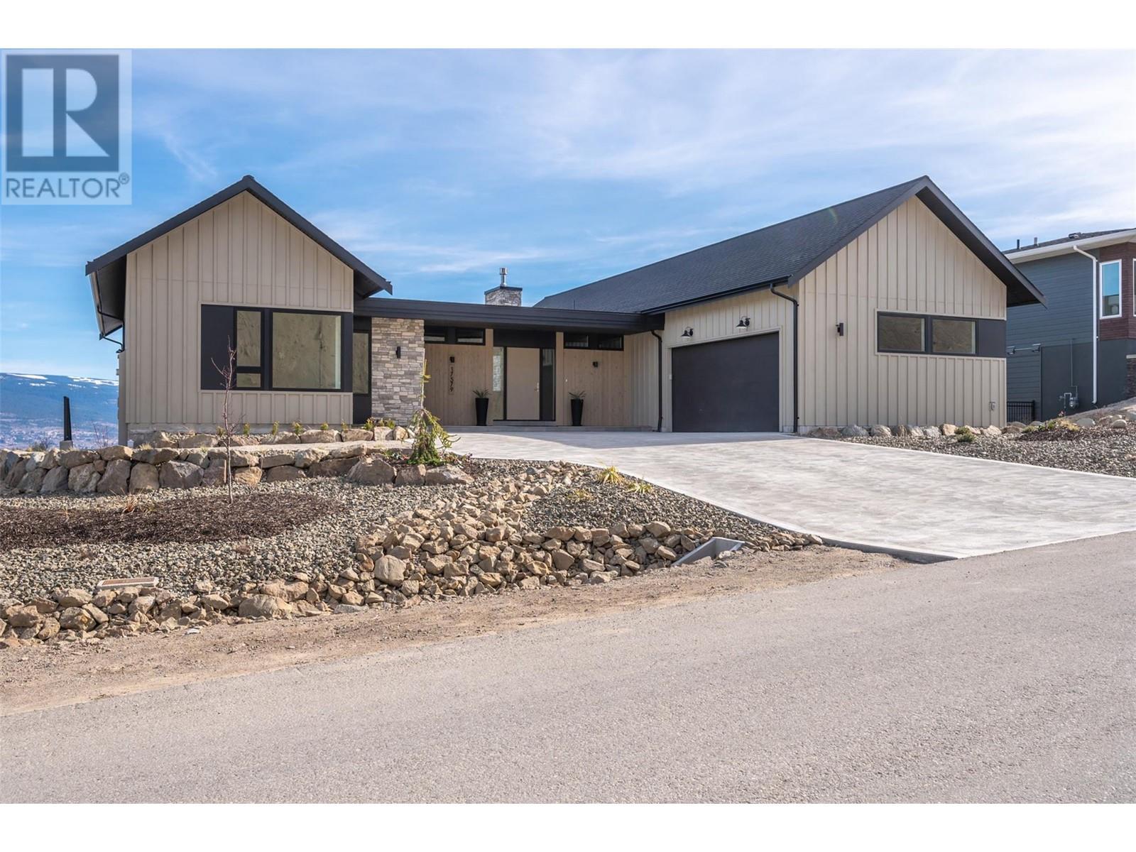 17579 Sanborn Street. Summerland, British Columbia