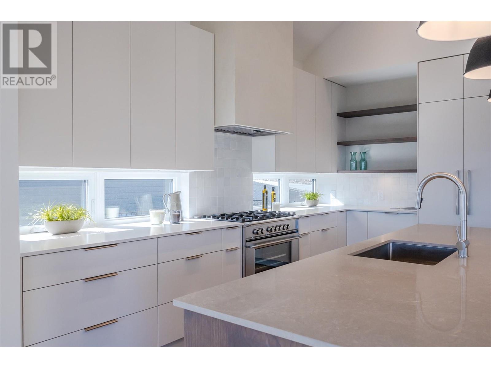 17579 Sanborn Street. Summerland, British Columbia