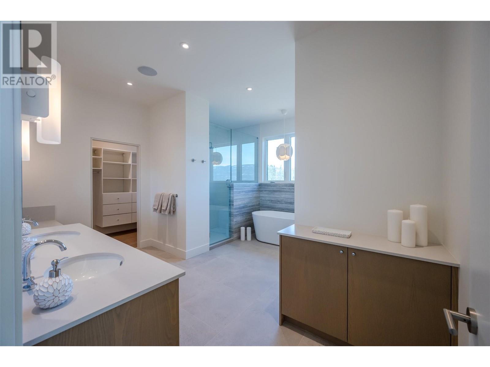 17579 Sanborn Street. Summerland, British Columbia