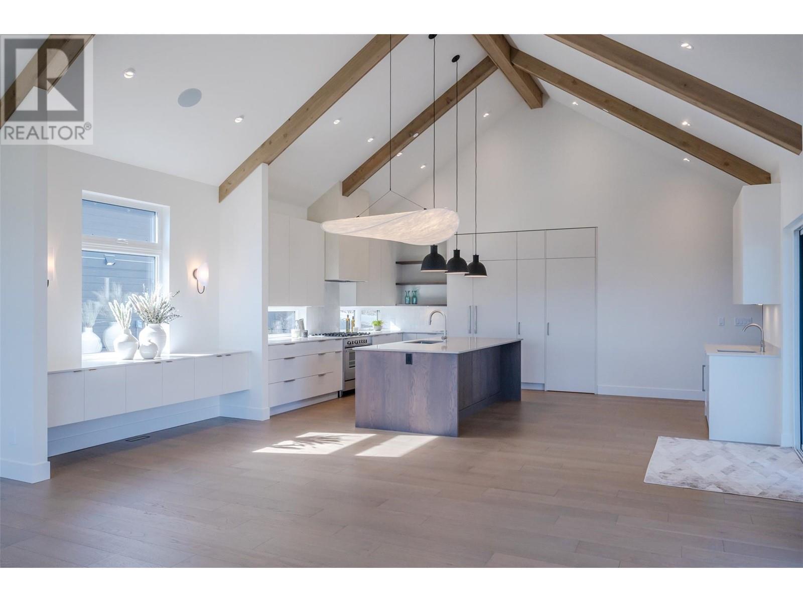 17579 Sanborn Street. Summerland, British Columbia