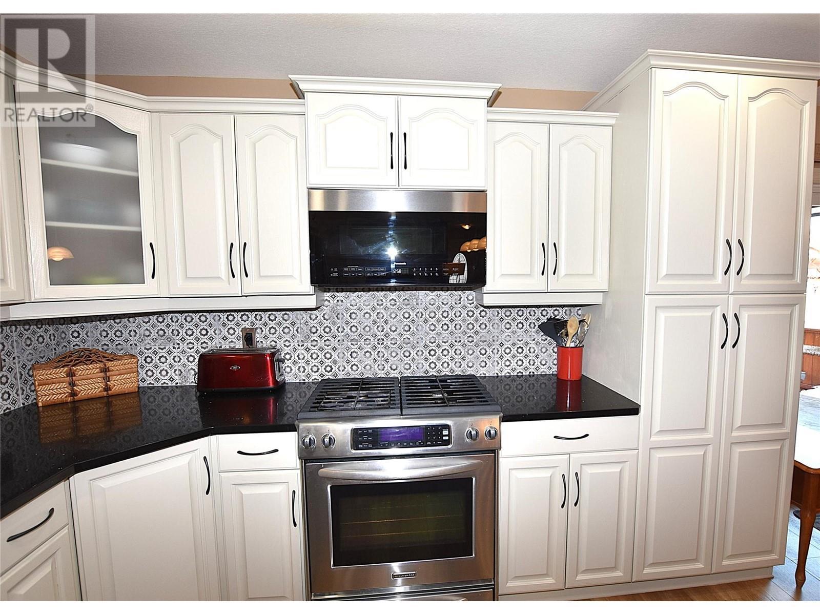 519 Loon Avenue. Vernon, British Columbia