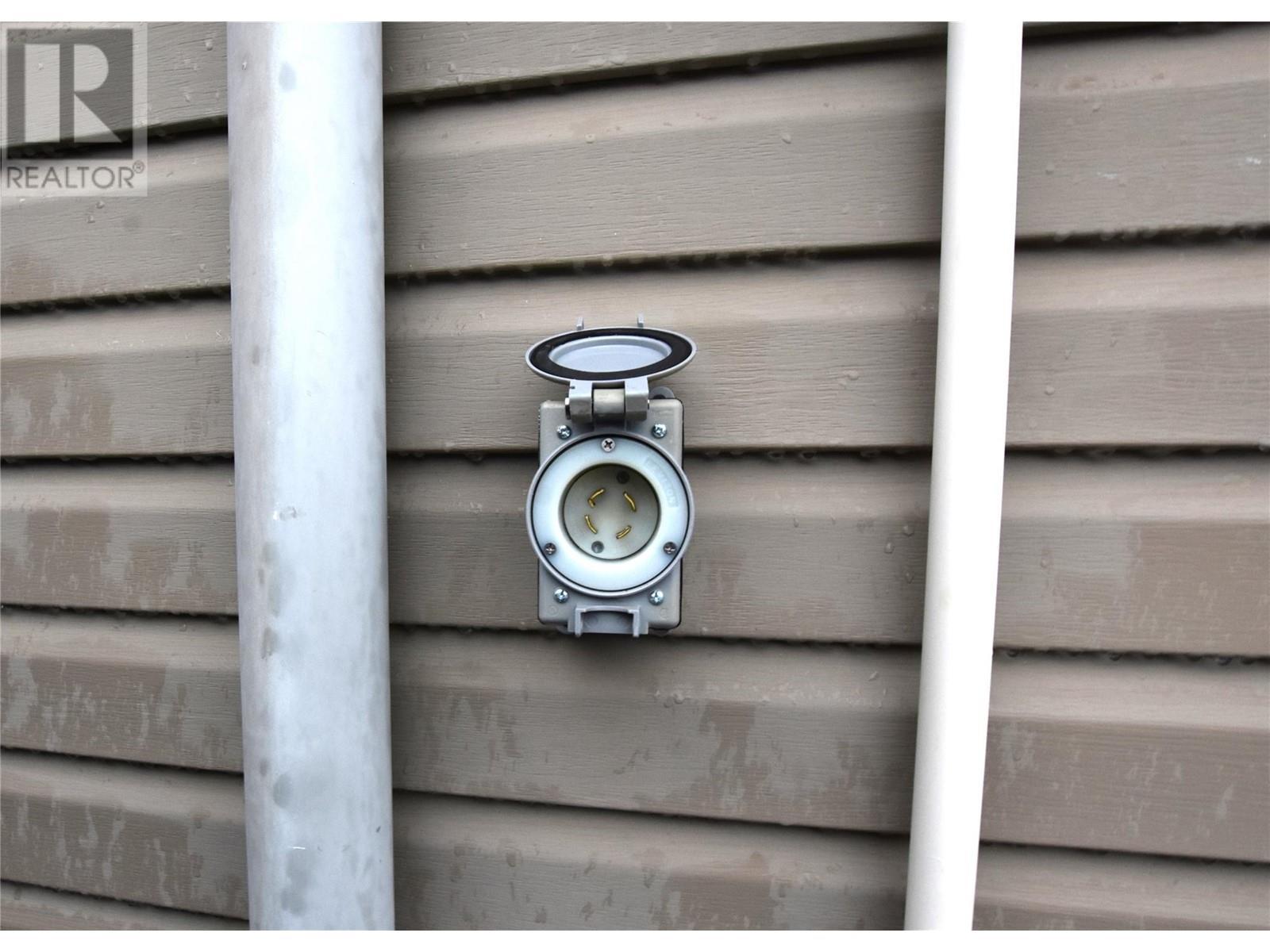 519 Loon Avenue. Vernon, British Columbia