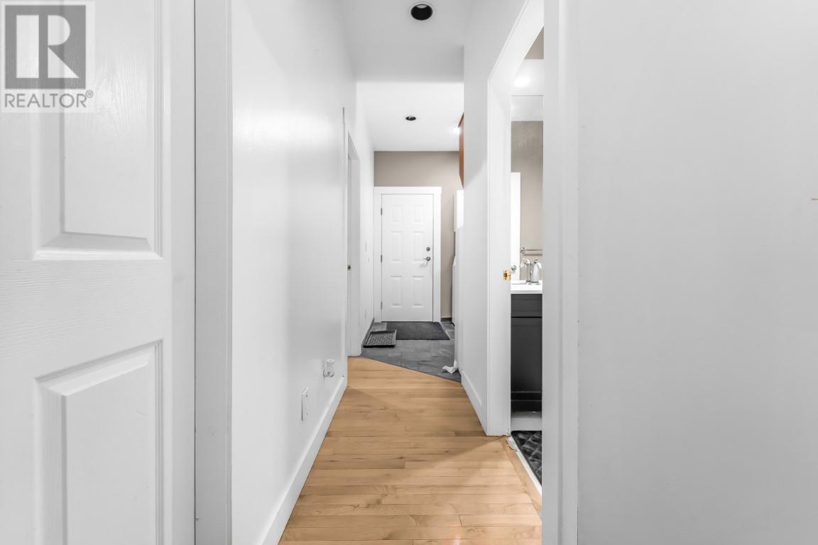 148 Southview Court. Kelowna, British Columbia