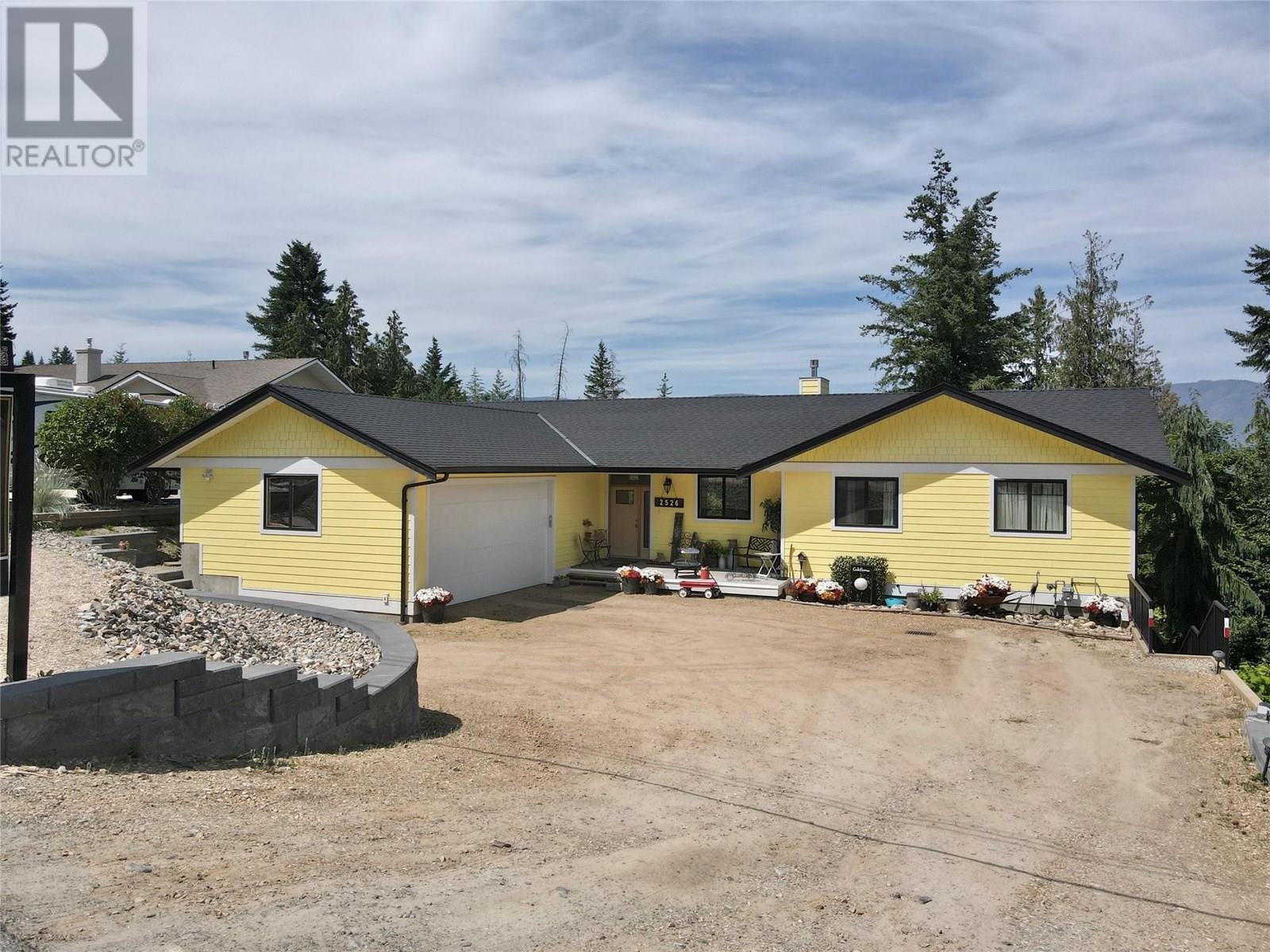 2526 Waverly Drive. Blind Bay, British Columbia