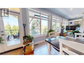 2526 Waverly Drive. Blind Bay, British Columbia