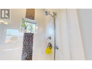 2526 Waverly Drive. Blind Bay, British Columbia