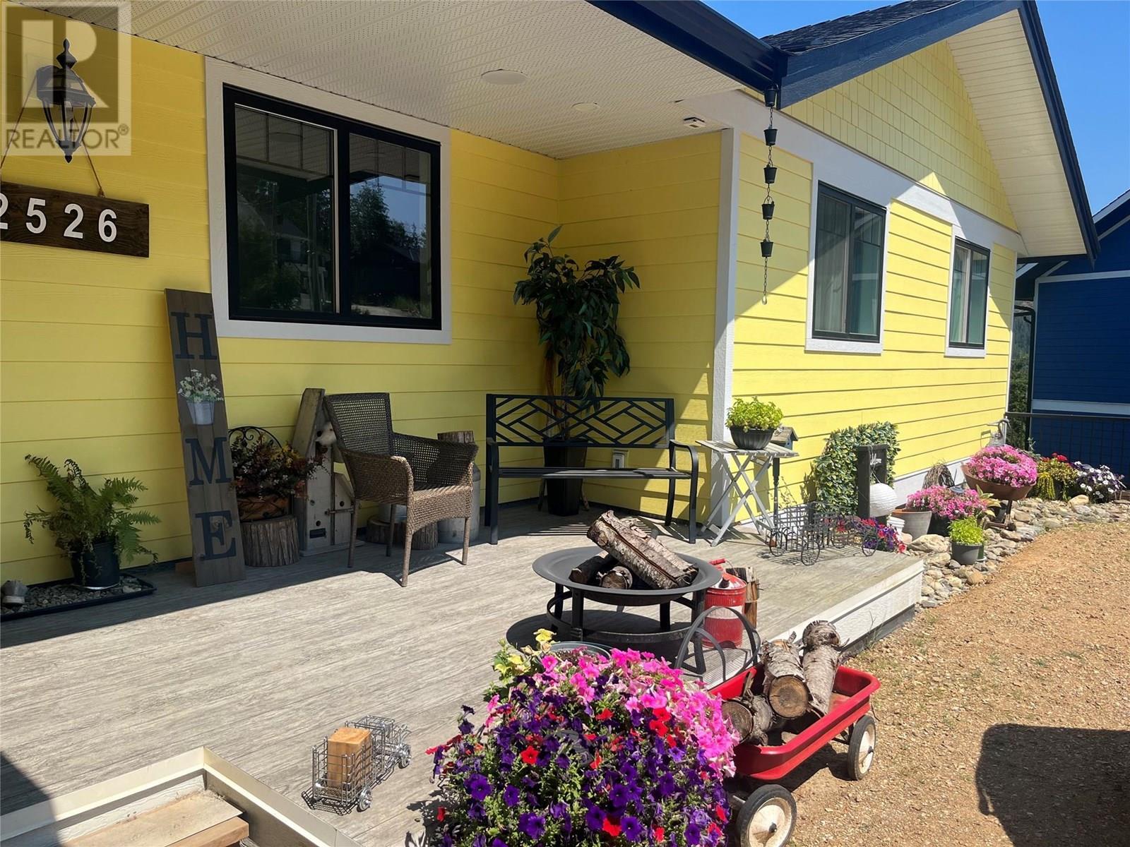 2526 Waverly Drive. Blind Bay, British Columbia