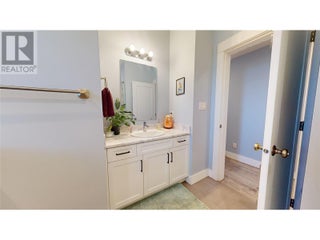 2526 Waverly Drive. Blind Bay, British Columbia