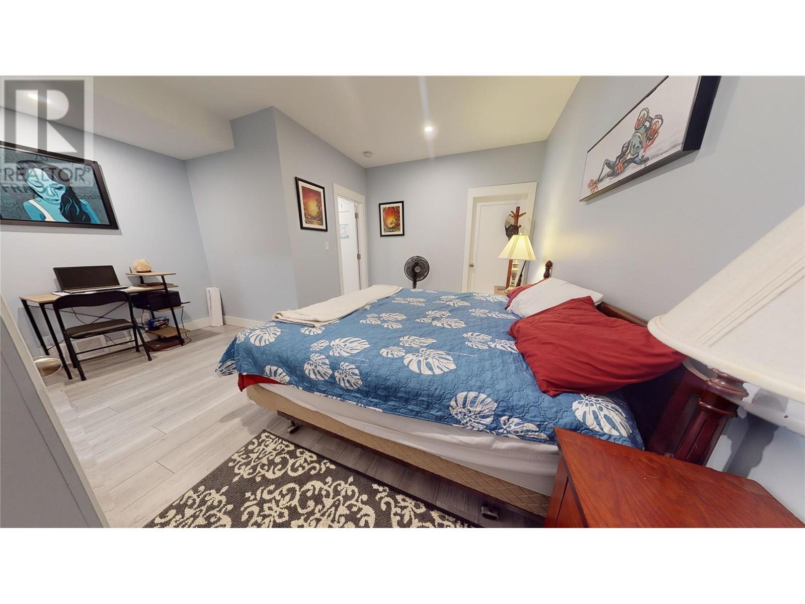 2526 Waverly Drive. Blind Bay, British Columbia