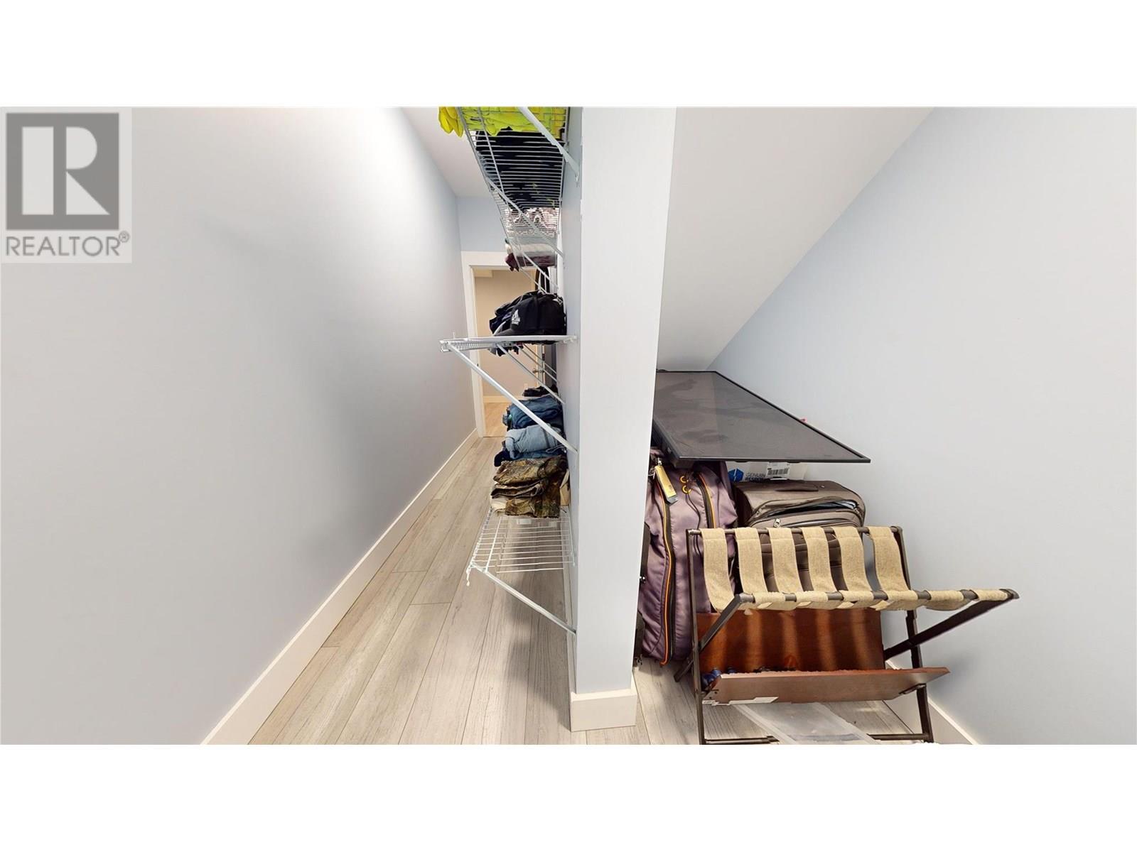 2526 Waverly Drive. Blind Bay, British Columbia