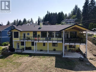 2526 Waverly Drive. Blind Bay, British Columbia