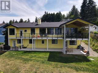 2526 Waverly Drive. Blind Bay, British Columbia