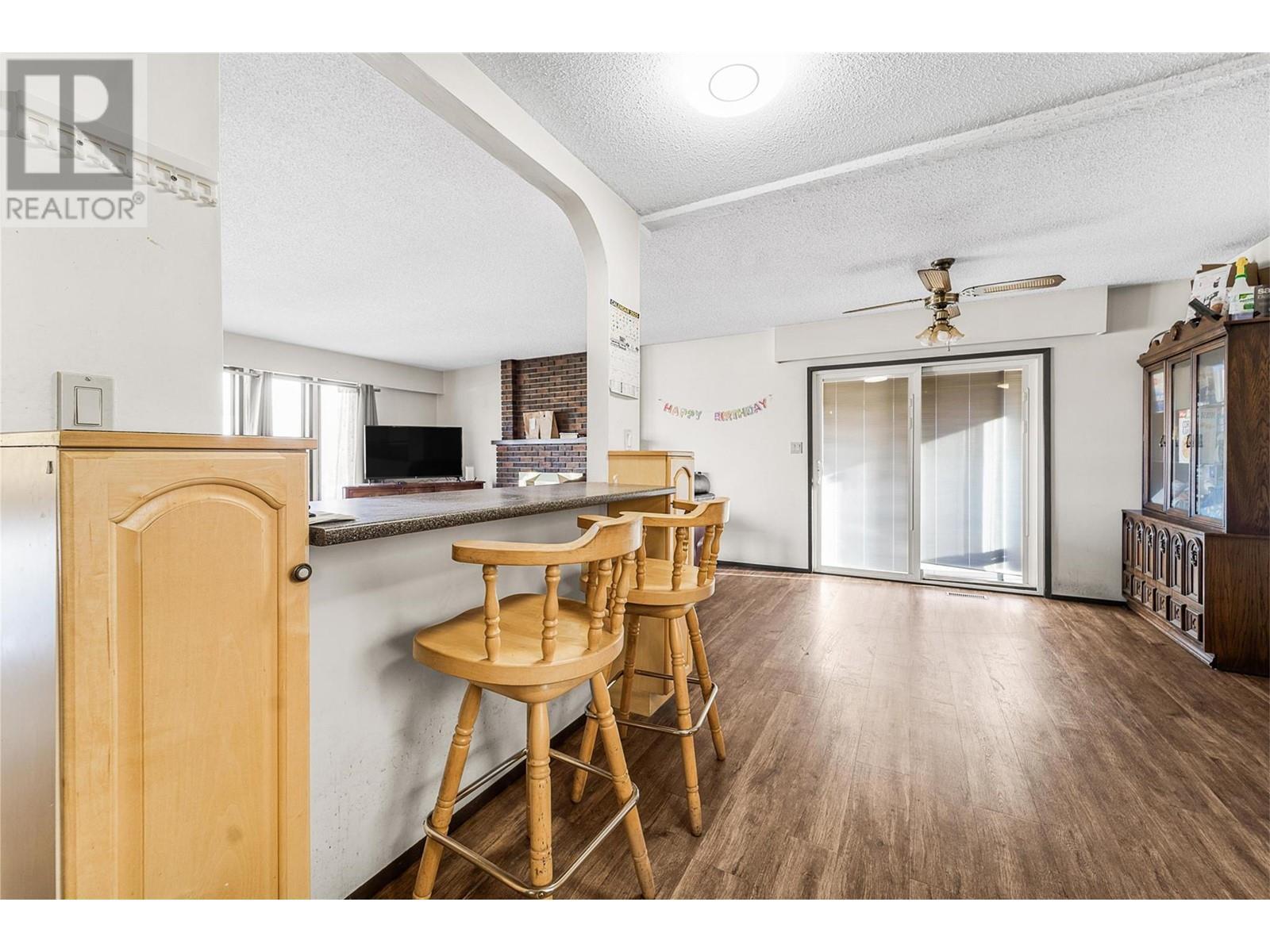 1255 Thompson Road. Kelowna, British Columbia