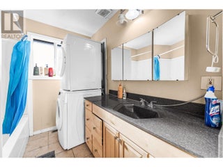 1255 Thompson Road. Kelowna, British Columbia