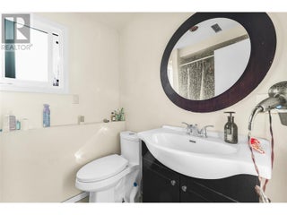 1255 Thompson Road. Kelowna, British Columbia