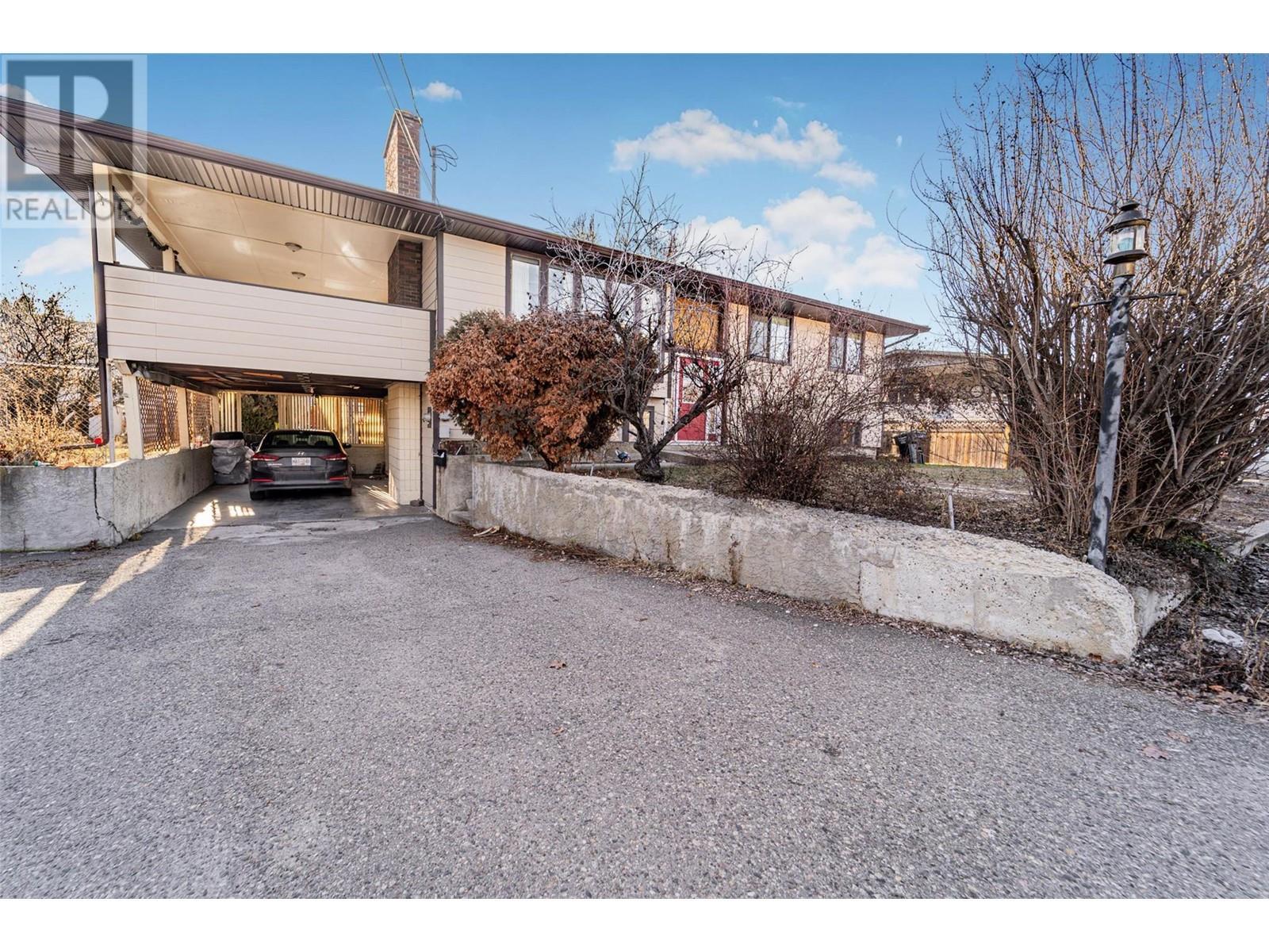 1255 Thompson Road. Kelowna, British Columbia