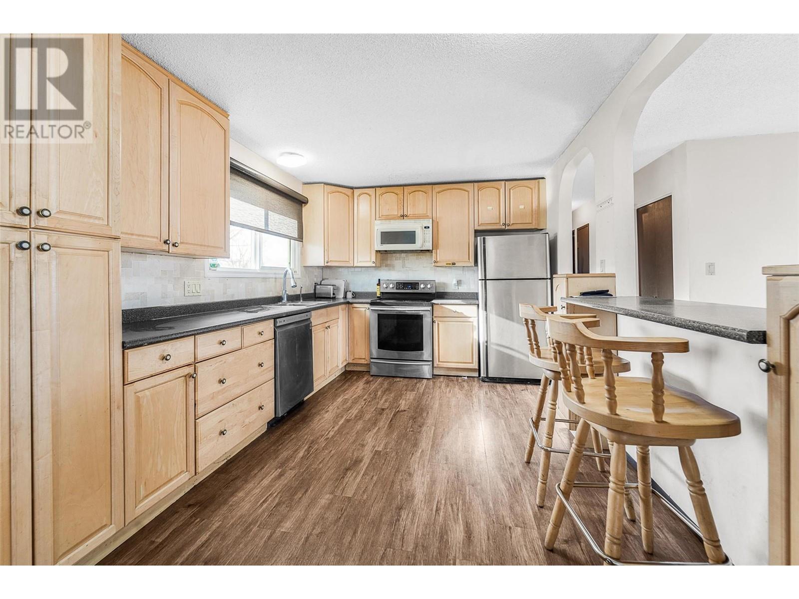 1255 Thompson Road. Kelowna, British Columbia