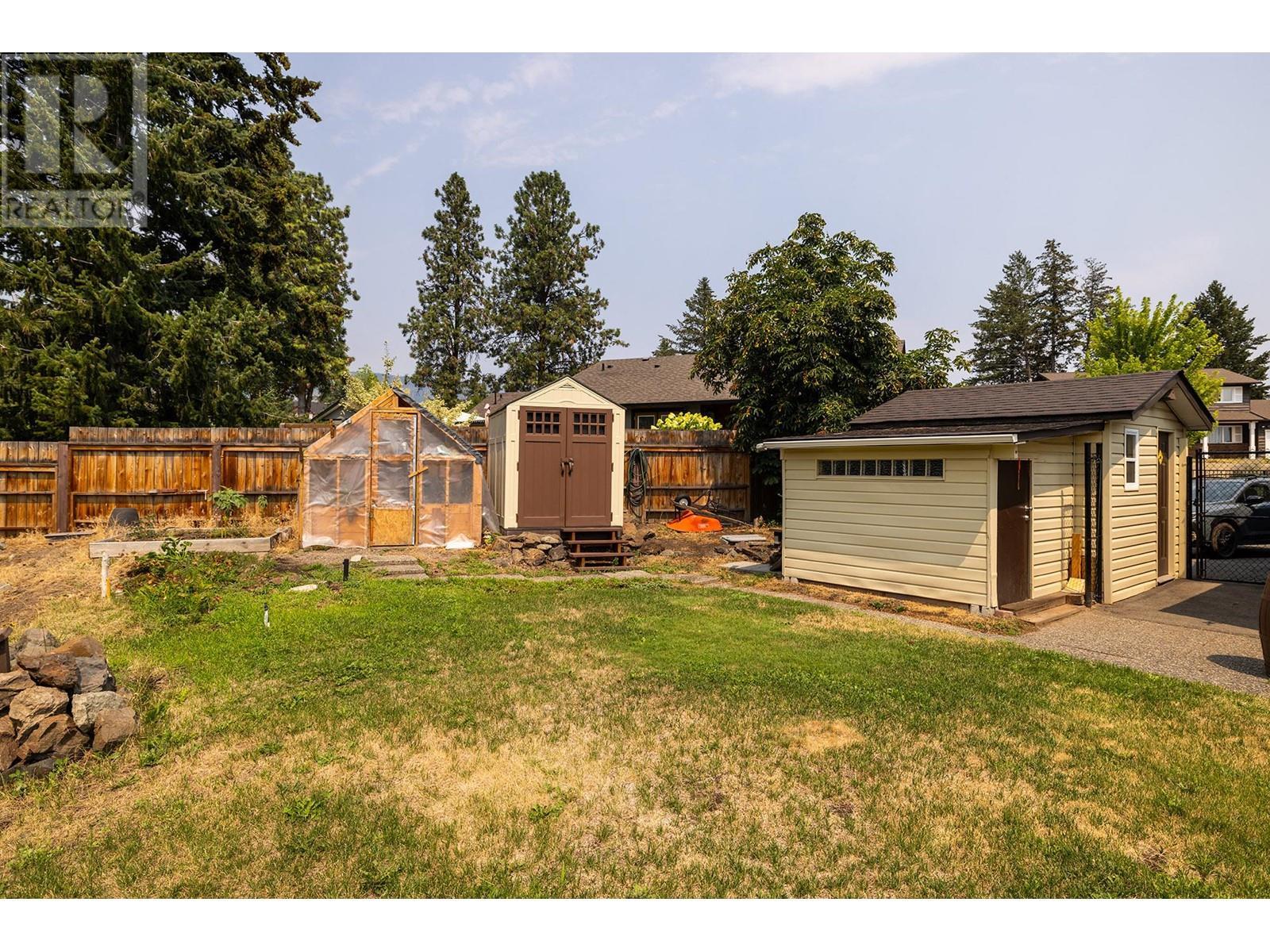 2571 Pineridge Place. West Kelowna, British Columbia