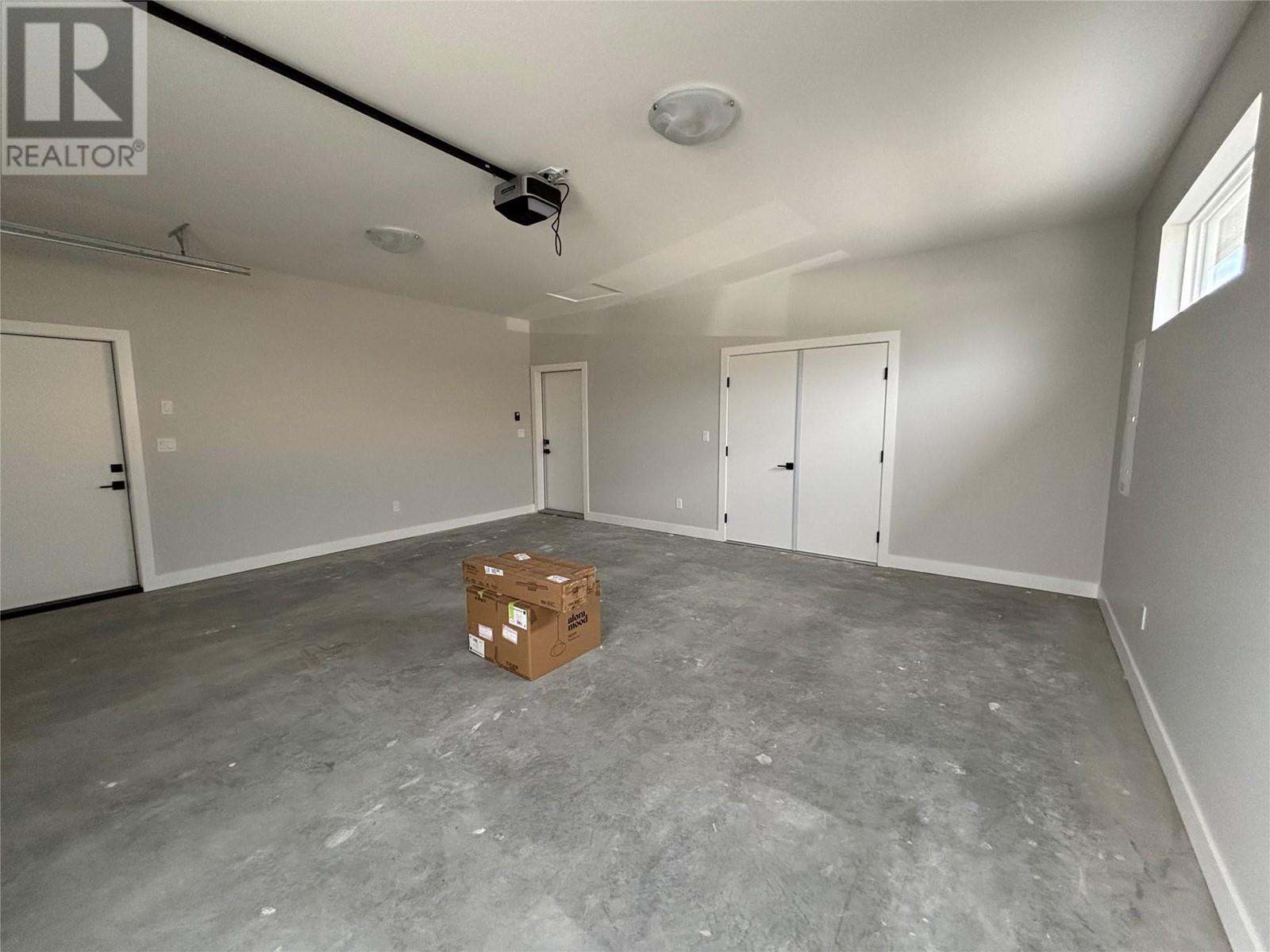 574 Meadowlark Avenue. Vernon, British Columbia