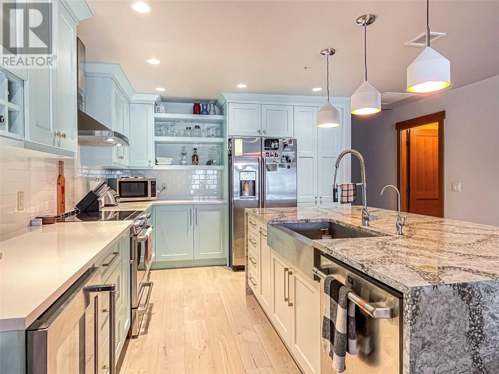 2418 Lakeshore Drive Unit# 302. Osoyoos, British Columbia