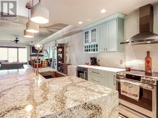 2418 Lakeshore Drive Unit# 302. Osoyoos, British Columbia