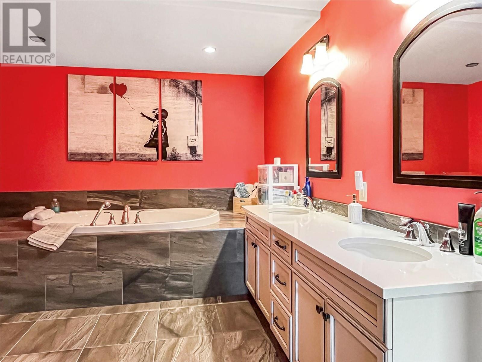 2418 Lakeshore Drive Unit# 302. Osoyoos, British Columbia