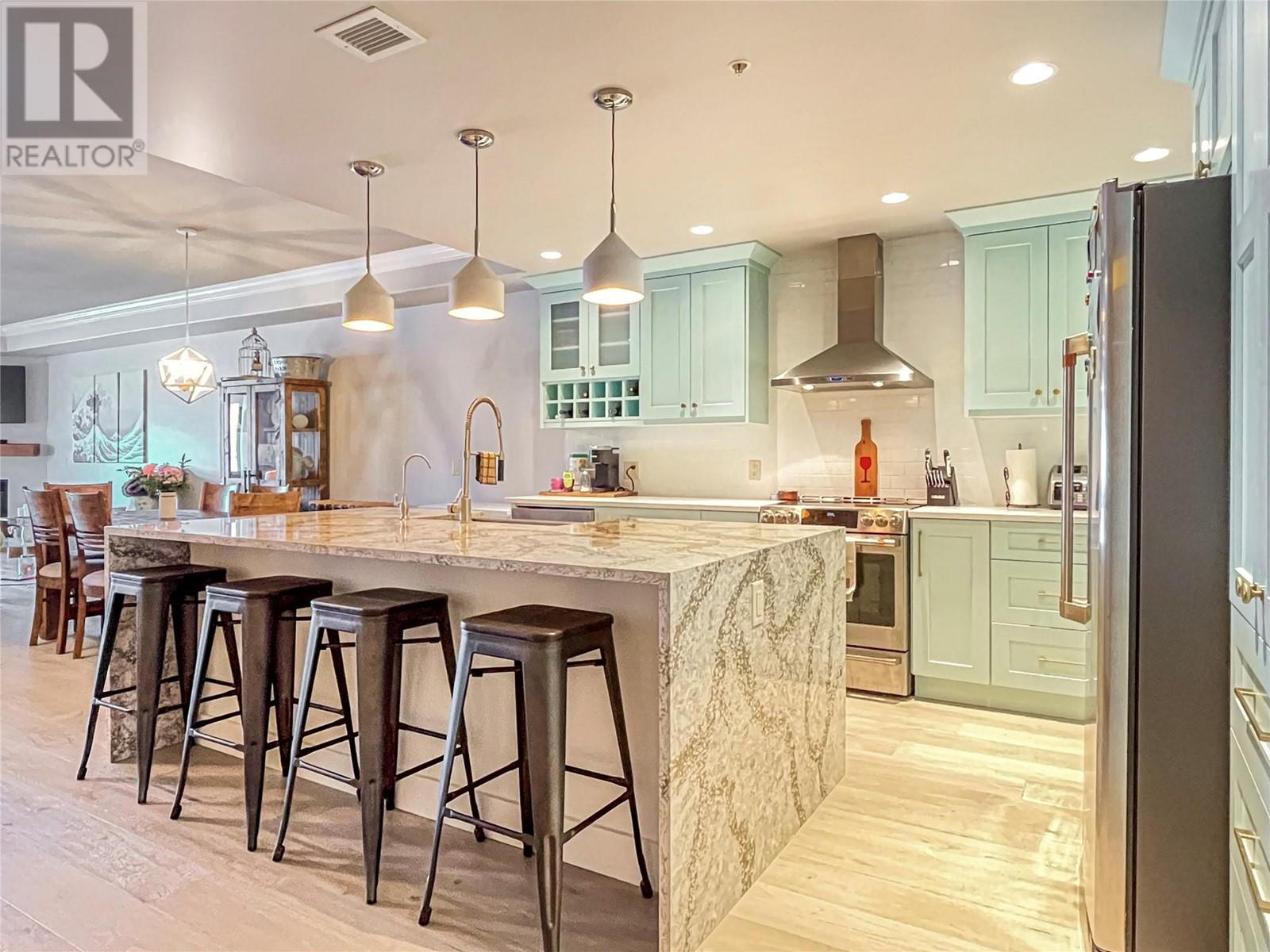 2418 Lakeshore Drive Unit# 302. Osoyoos, British Columbia