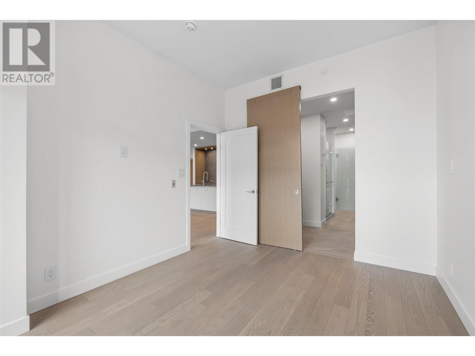 3389 Lakeshore Road Unit# 403. Kelowna, British Columbia