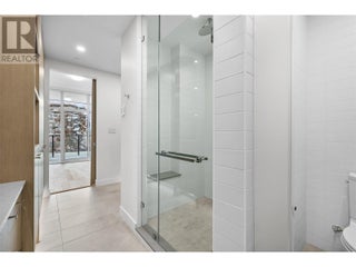 3389 Lakeshore Road Unit# 403. Kelowna, British Columbia