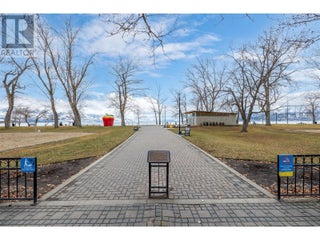 3389 Lakeshore Road Unit# 403. Kelowna, British Columbia