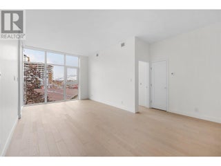 3389 Lakeshore Road Unit# 403. Kelowna, British Columbia