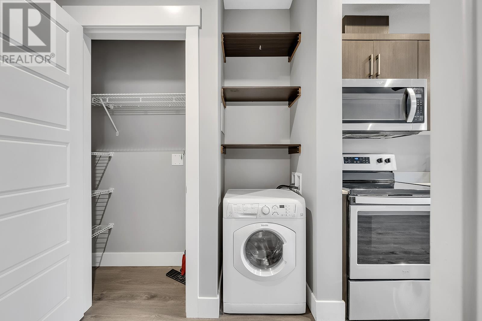 925 Leon Avenue Unit# 302. Kelowna, British Columbia