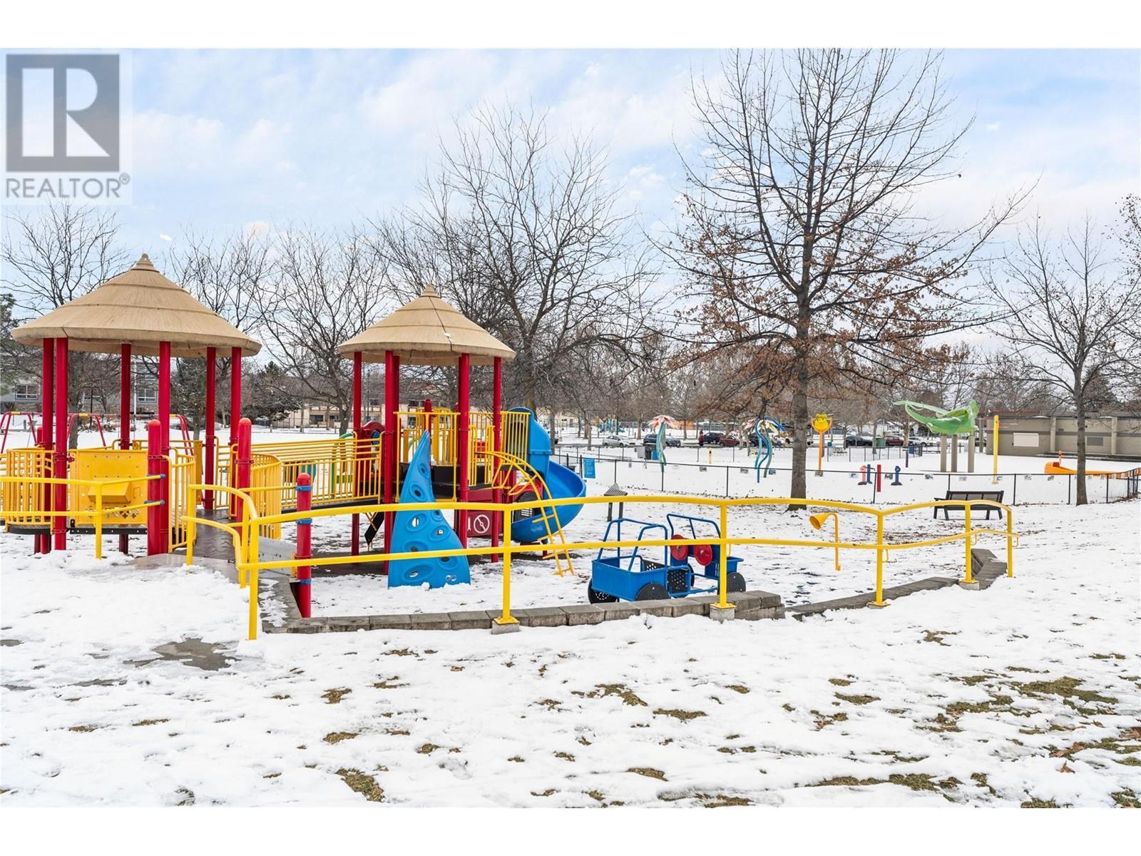 435 Franklyn Road Unit# 102. Kelowna, British Columbia