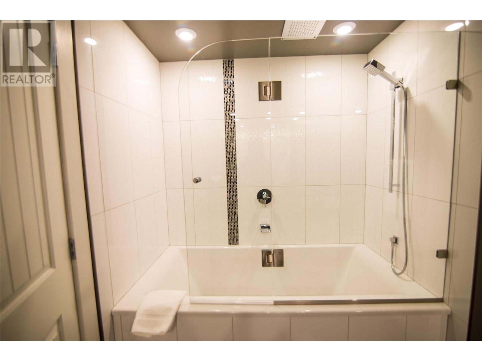 1240 Powerhouse Road Unit# 2103b. Revelstoke, British Columbia