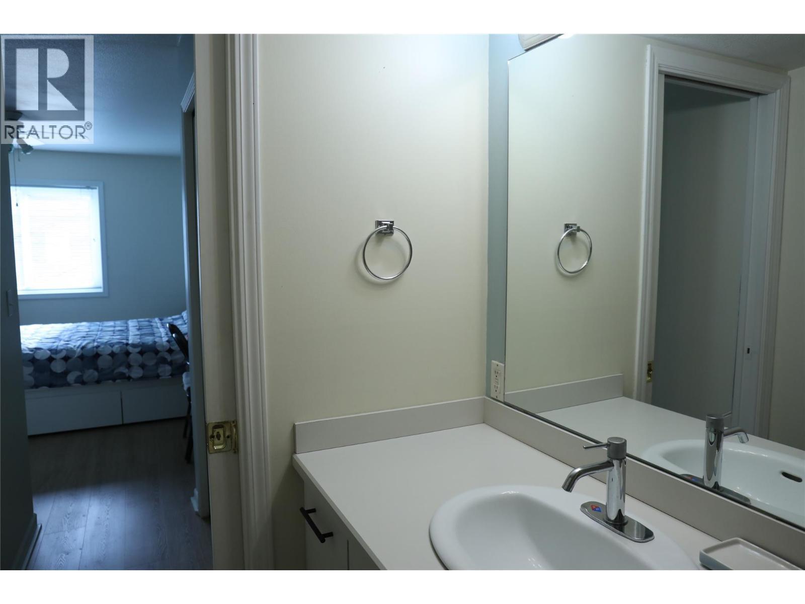 993 Klo Road Unit# 203. Kelowna, British Columbia