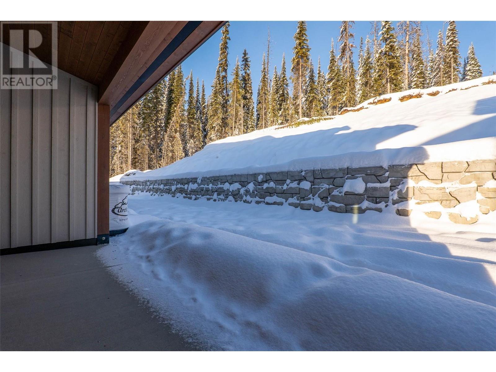 7000 Mcgillivray Lake Drive Unit# 10. Sun Peaks, British Columbia
