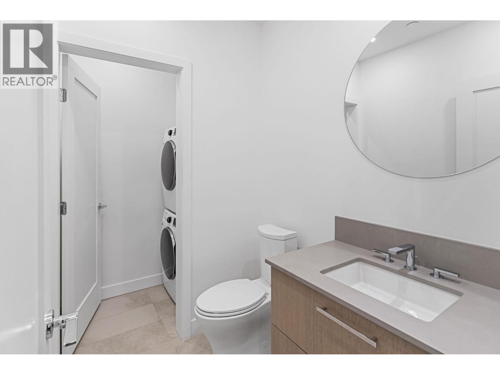 3409 Lakeshore Road Unit# 209. Kelowna, British Columbia