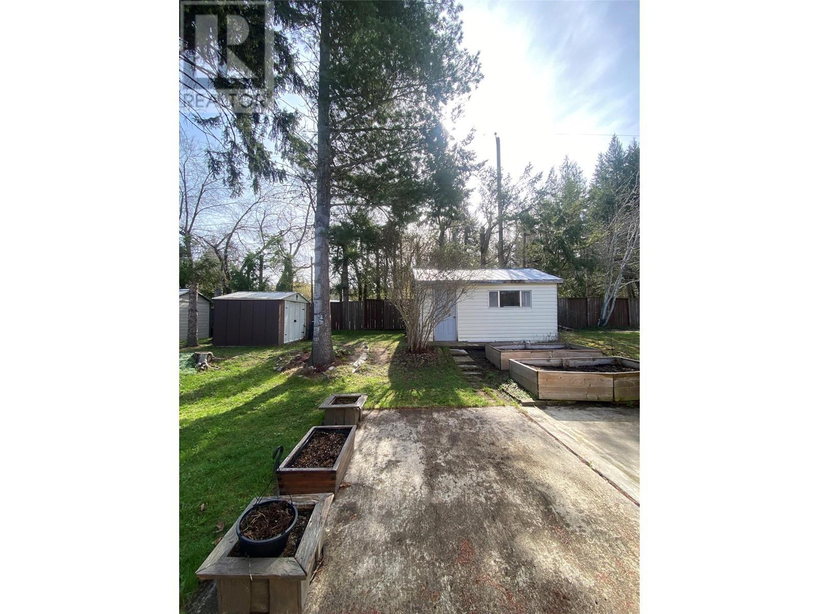 2932 Buckley Road Unit# 12. Sorrento, British Columbia