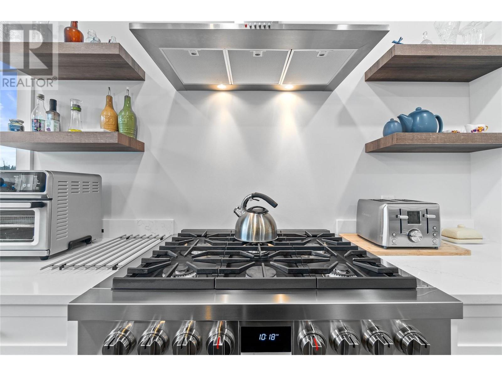 2763 Valleyview Drive. Blind Bay, British Columbia