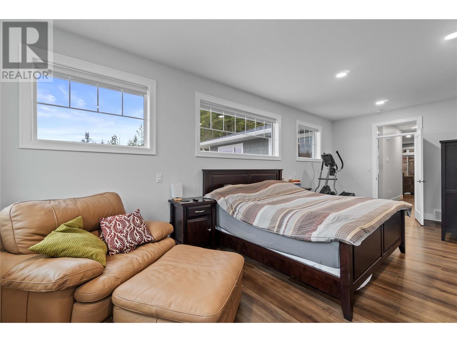 2763 Valleyview Drive. Blind Bay, British Columbia