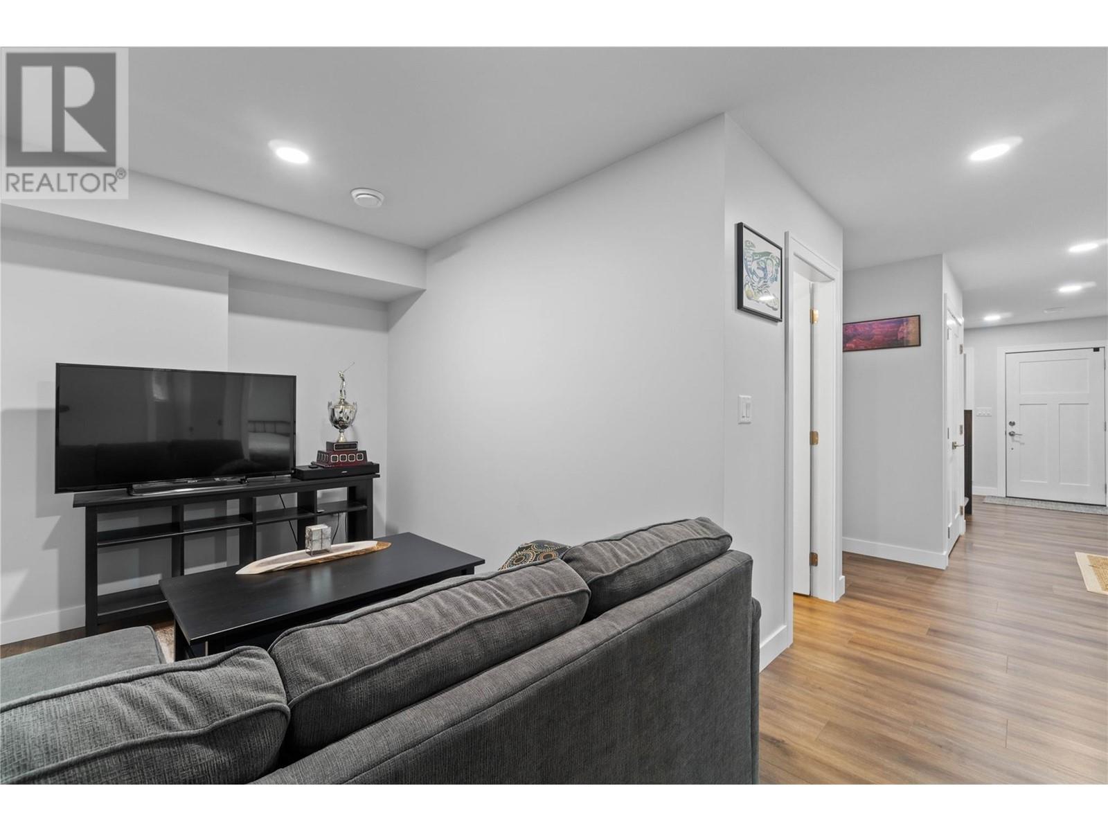 2763 Valleyview Drive. Blind Bay, British Columbia