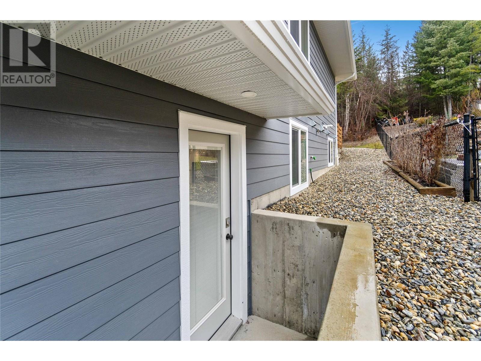 2763 Valleyview Drive. Blind Bay, British Columbia