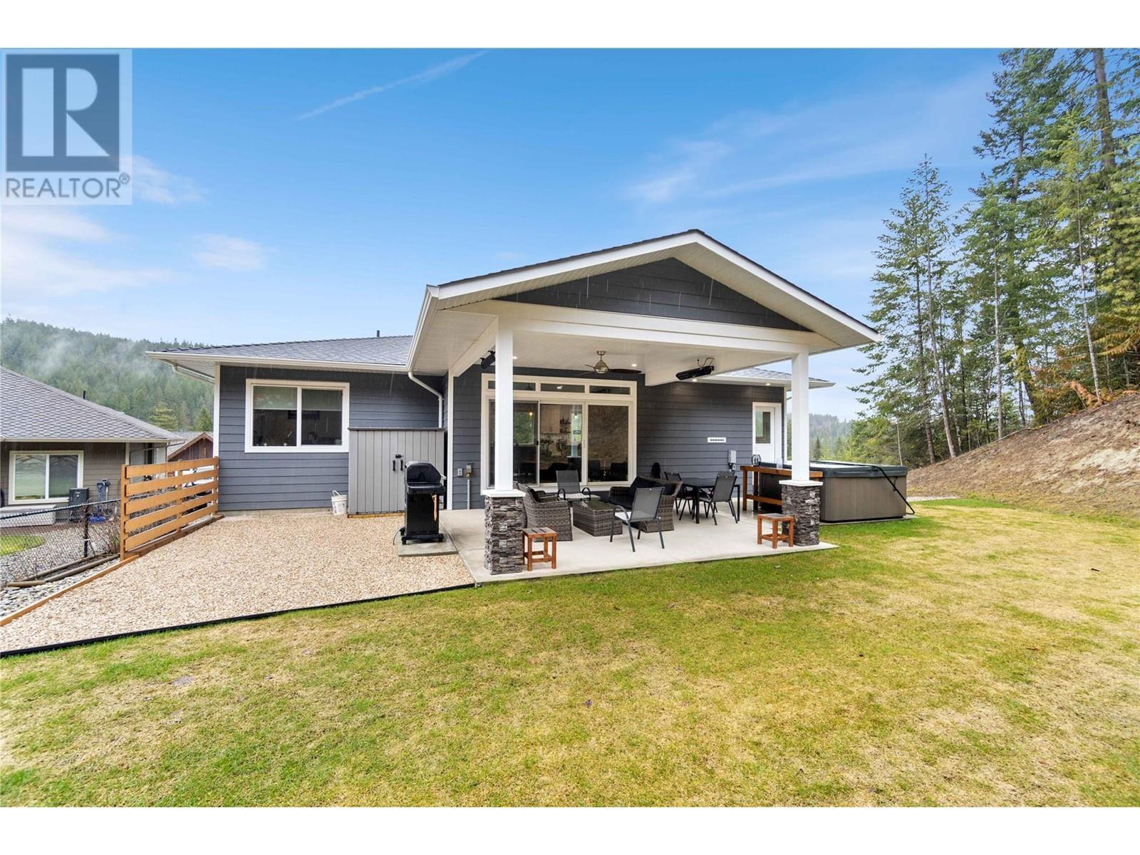 2763 Valleyview Drive. Blind Bay, British Columbia