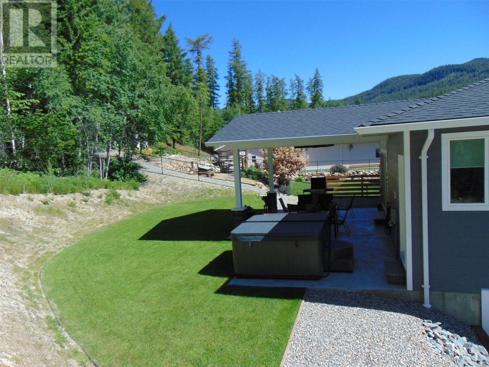 2763 Valleyview Drive. Blind Bay, British Columbia